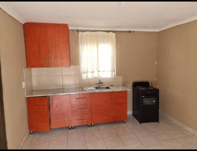 1 BEDROOM PROPERTY TO RENT IN MANIINI